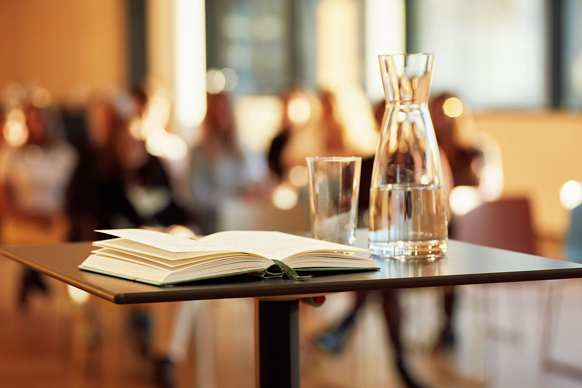 221109_stadtbibliothek_lesung_dsc7717_cascher