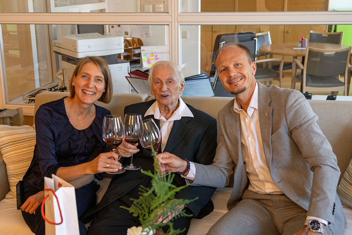 241007_104_geburtstag_ascher_1_fb