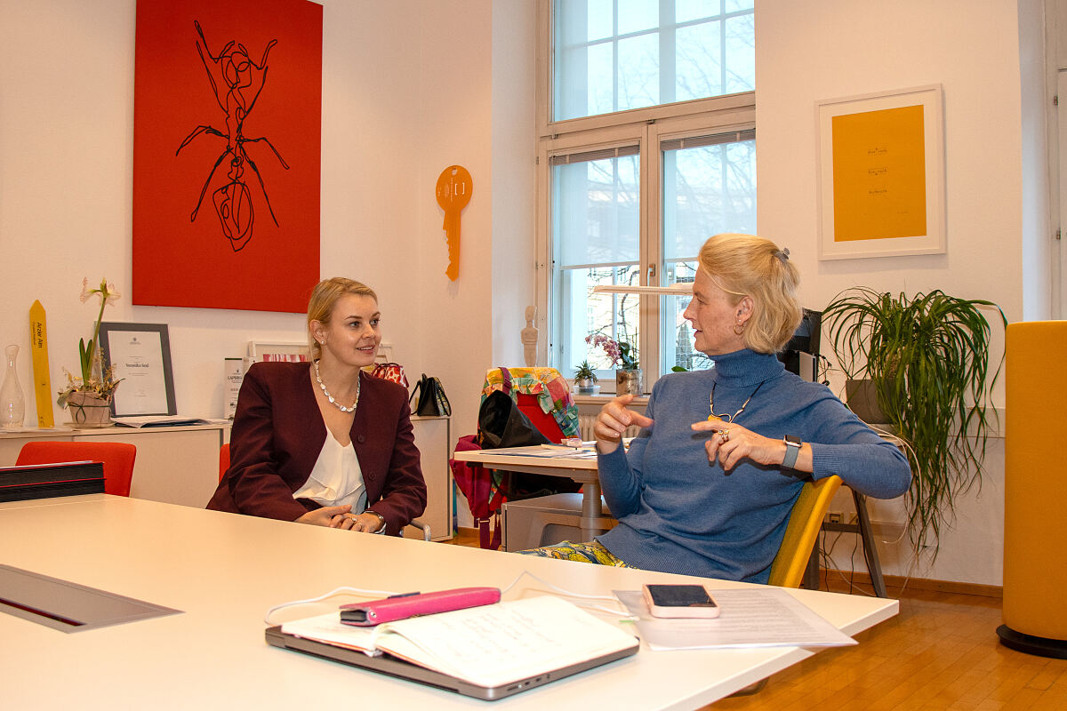 250210_rektorin_sexl_mayr_doppelinterview_3_dj