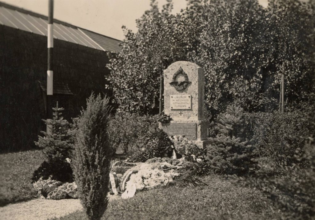 250602_flughafen_reichenau_12_raoul_stoisavljevic_denkmal_stadtarchiv_stadtmuseum