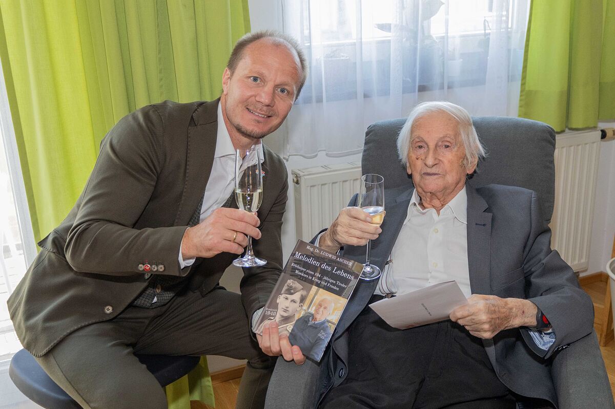 251013_4_105_geburtstag_ascher_fb