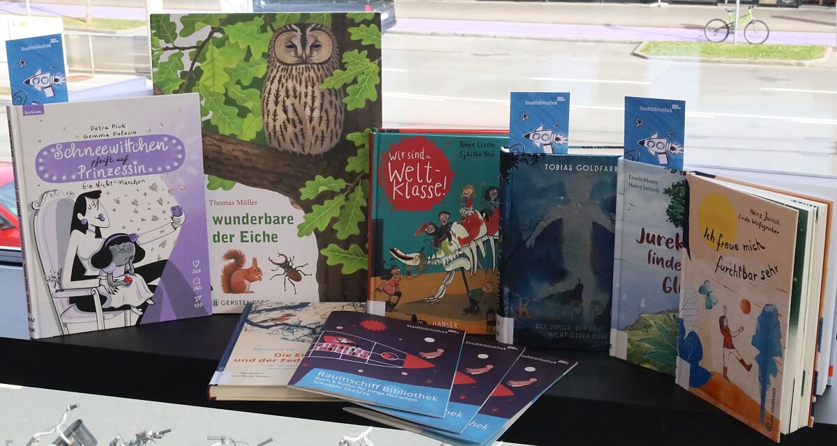 251021_raumschiff-bibliothek_buecher_2025_as