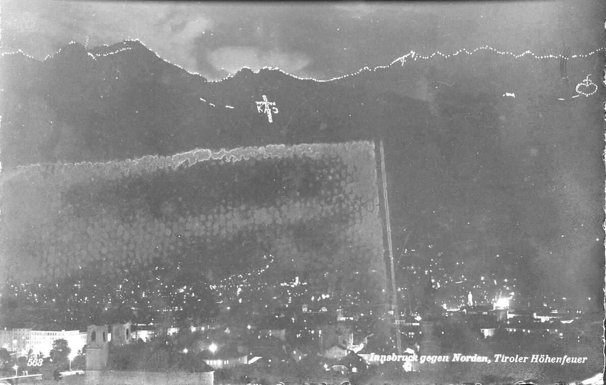 60-61_ph-27561_sonnwendfeuer_hoehenfeuer