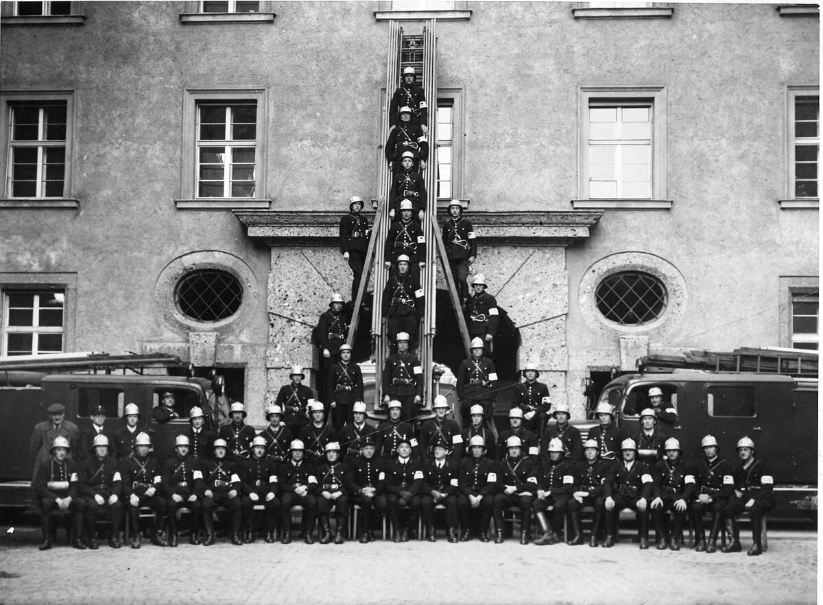 bild-10-die-berufsfeuerwehr-innsbruck-im-jahr-1948