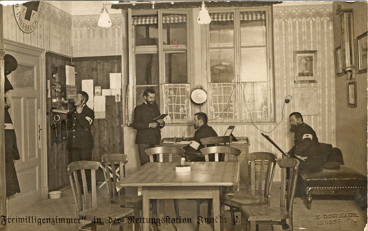 58_59_abb1_freiwilligenzimmer_in_der_rettungsstation_innsbruck_1910