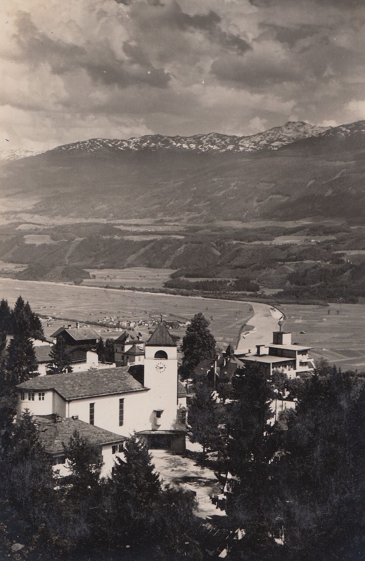 42_43_theresienkirche