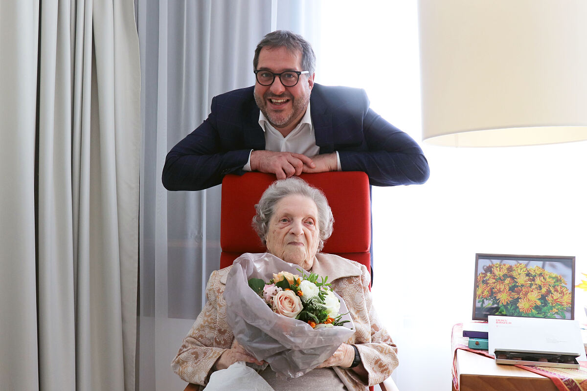 200127_100_geburtstag_emler_1_ad