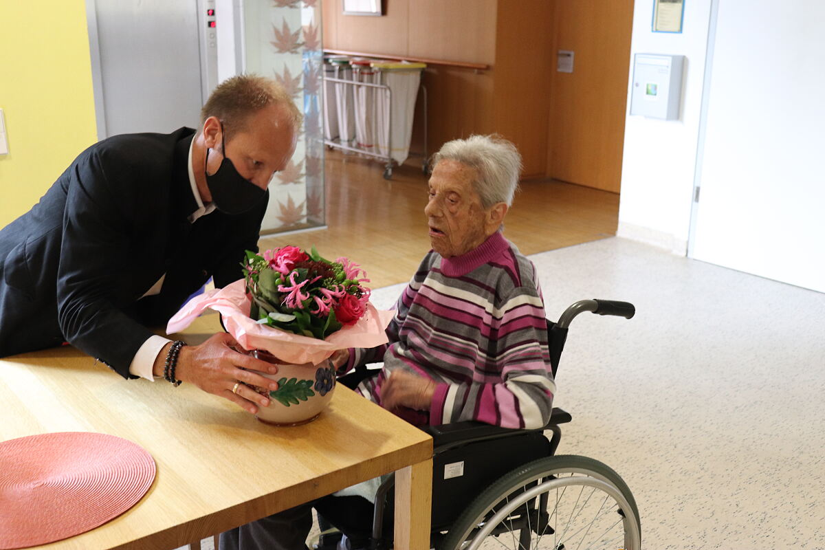 220920_johanna_mueller_geburtstag_blumen_fb