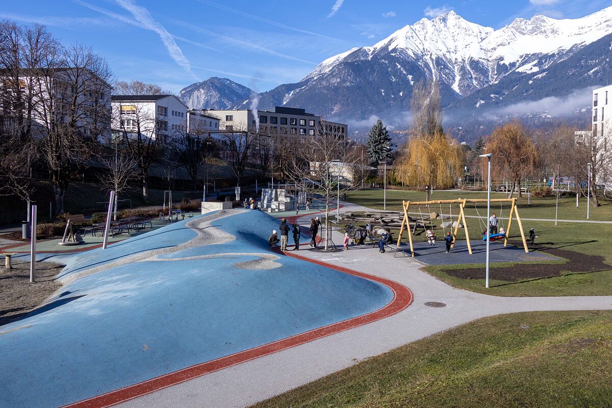 251203_sanierung_spielplatz_egerdach_2_dj